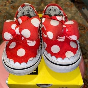 • minnie mouse vans •